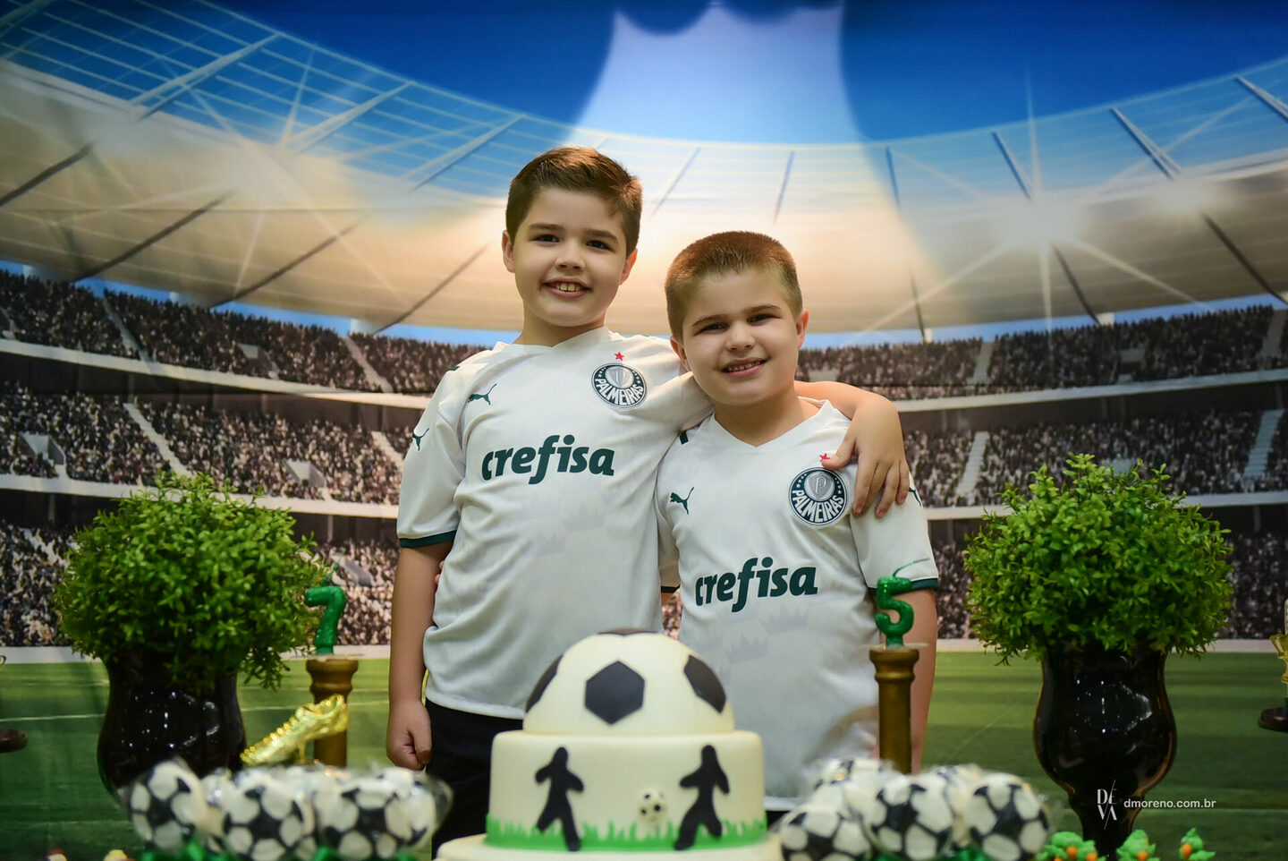 Lorenzo - 7 anos e Pedro - 5 anos no Buffet Capibum Lorenzo - 7 anos e Pedro - 5 anos no Buffet Capibum