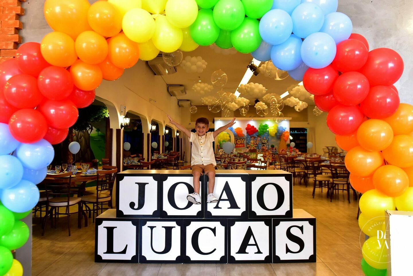 João Lucas e uma aventura no mundo do Toy Story  