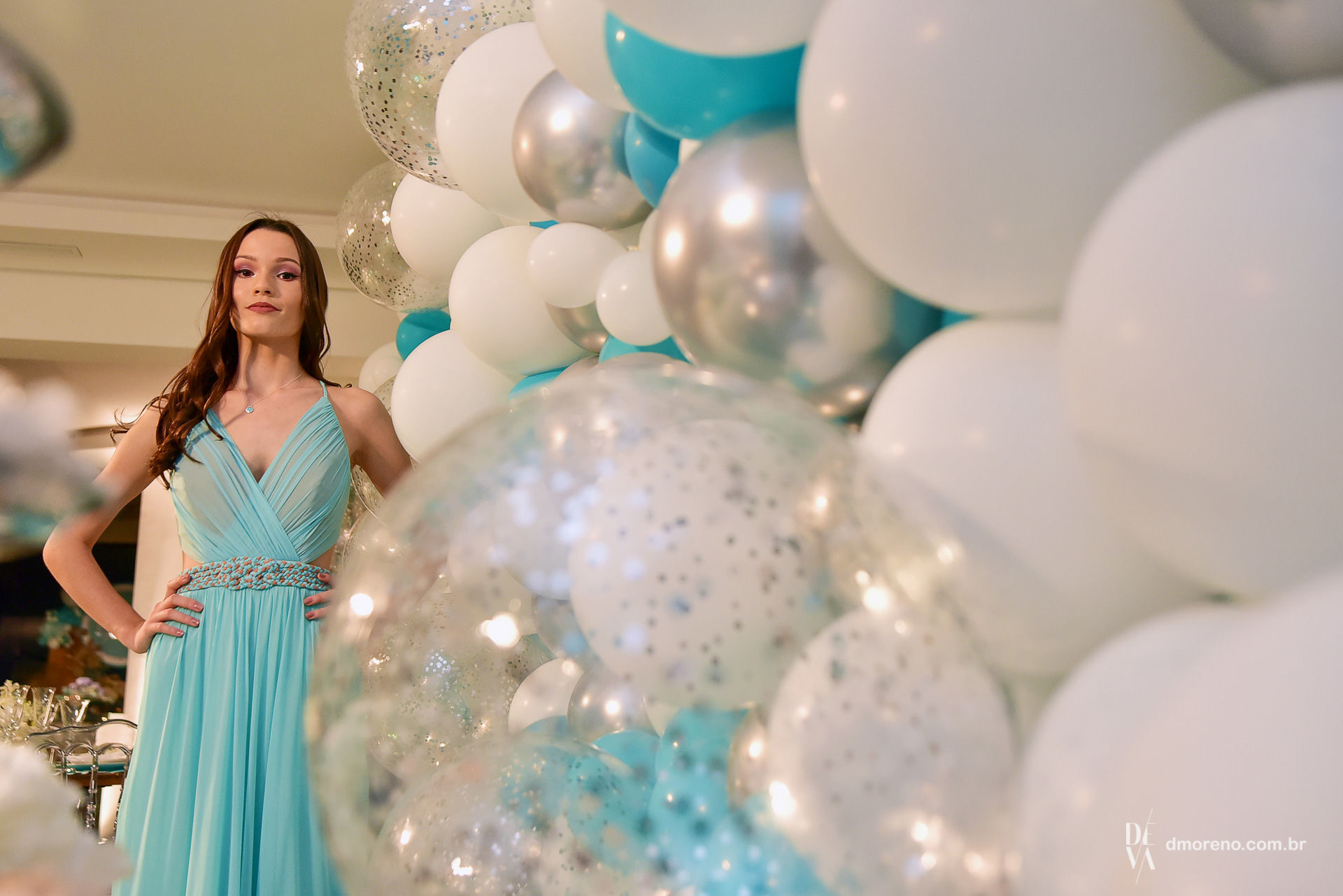 Foto Uma festa de Debutante nas alturas com direito a por-do-sol incrível Foto Uma festa de Debutante nas alturas com direito a por-do-sol incrível - Imagem 21