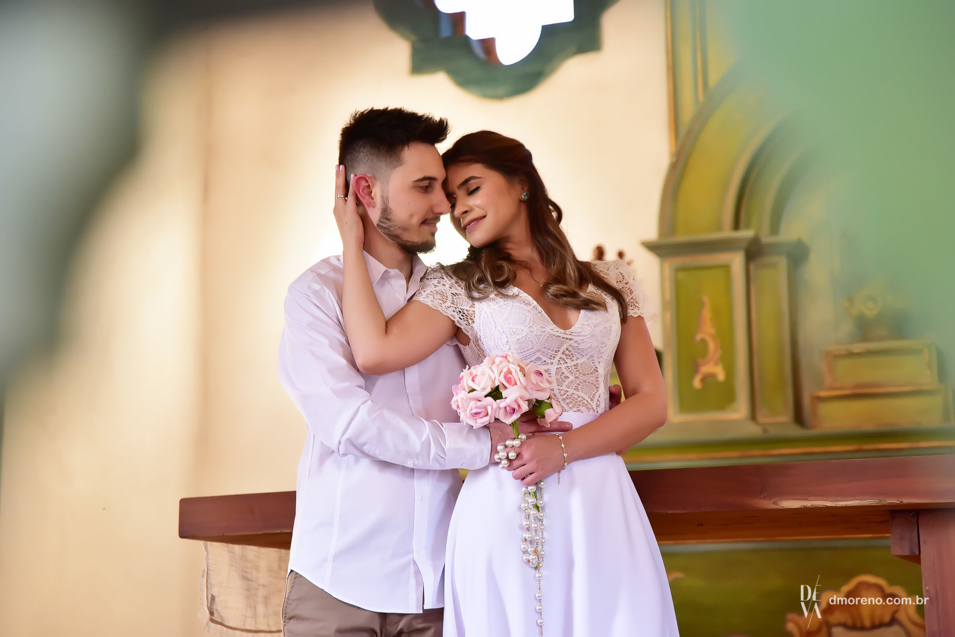 Foto Larissa + Caio - Um pré-wedding apaixonante na capela Foto Larissa + Caio - Um pré-wedding apaixonante na capela - Imagem 27
