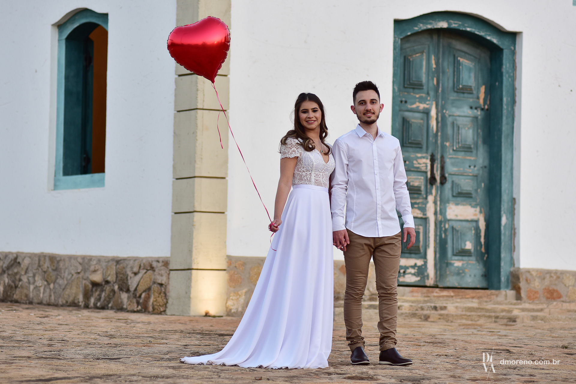 Foto Larissa + Caio - Um pré-wedding apaixonante na capela Foto Larissa + Caio - Um pré-wedding apaixonante na capela - Imagem 24