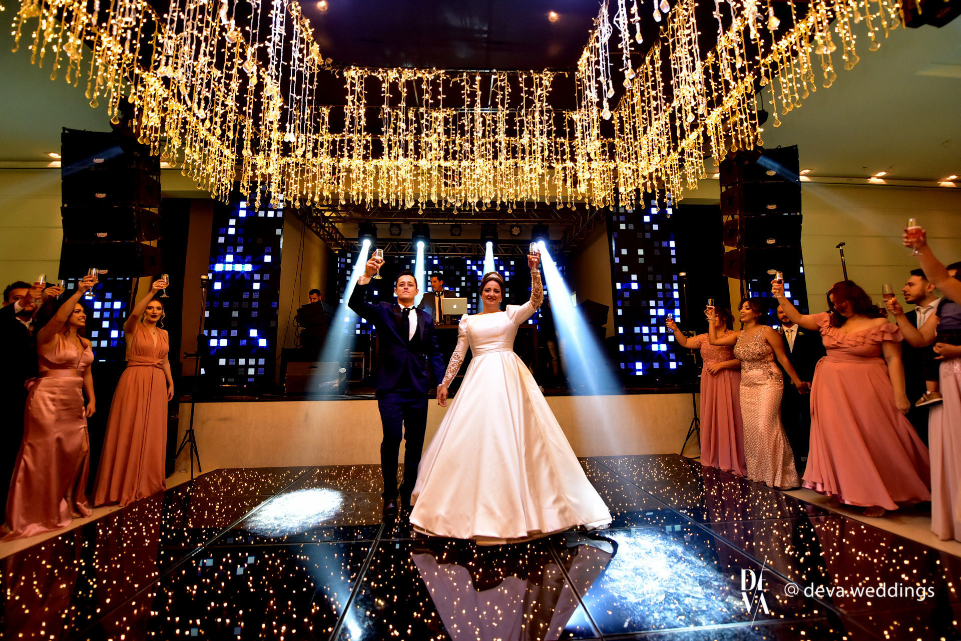 Foto Casamento lindo no Spazio Bianchi para Lívia e Thiago Foto Casamento lindo no Spazio Bianchi para Lívia e Thiago - Imagem 33