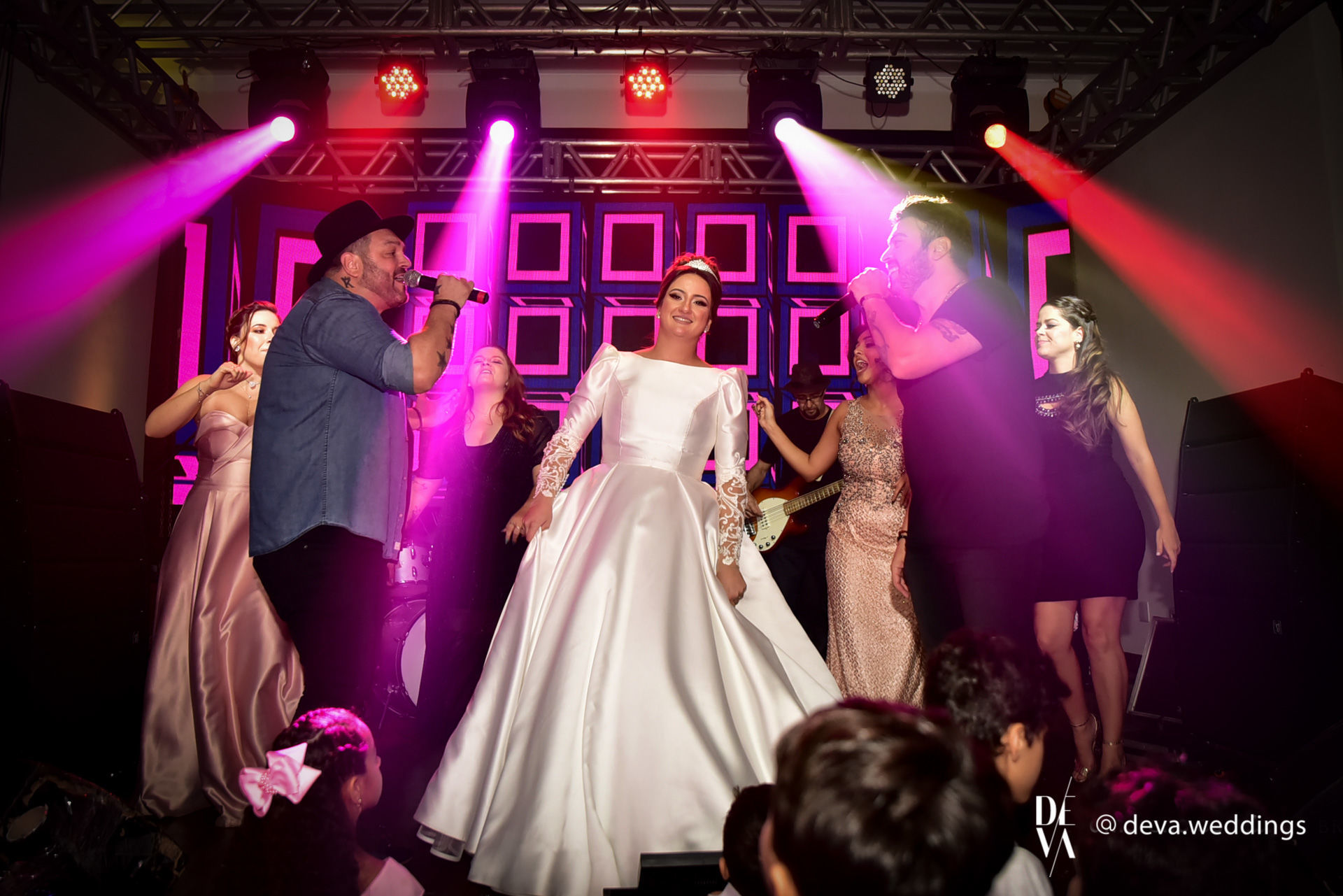 Foto Casamento lindo no Spazio Bianchi para Lívia e Thiago Foto Casamento lindo no Spazio Bianchi para Lívia e Thiago - Imagem 38