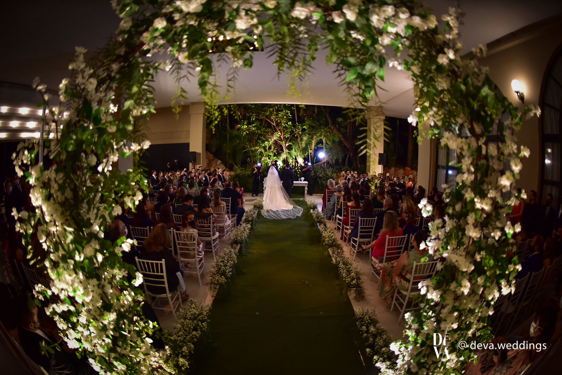 Foto Um lindo casamento no Villa Conte para Bruna e Guilherme Foto Um lindo casamento no Villa Conte para Bruna e Guilherme - Imagem 16