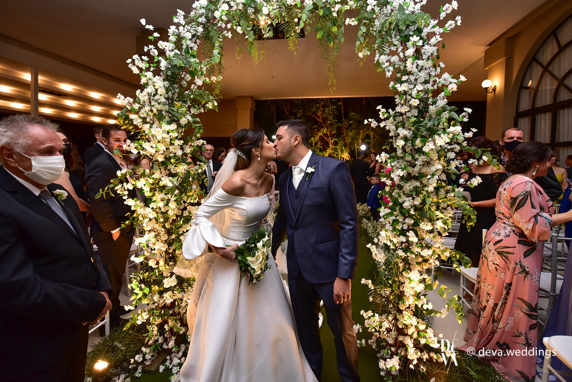 Foto Um lindo casamento no Villa Conte para Bruna e Guilherme Foto Um lindo casamento no Villa Conte para Bruna e Guilherme - Imagem 28