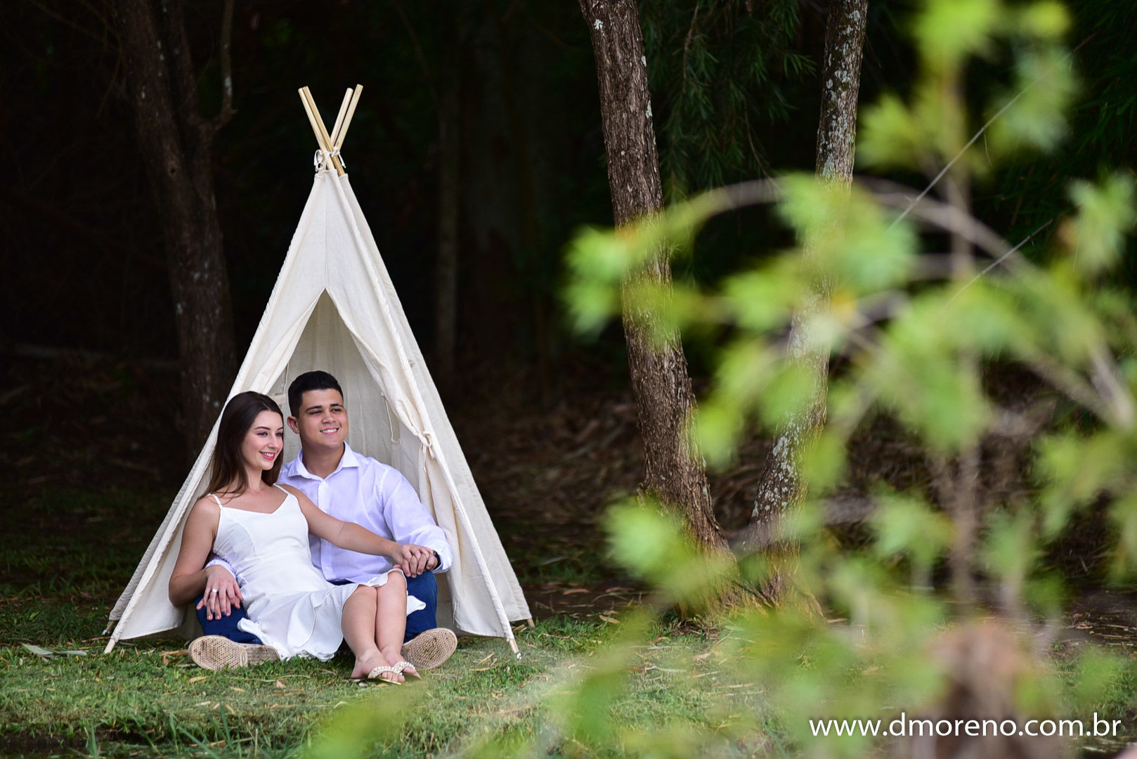 Foto Um ensaio de casal lindo no Antiquário de Bálsamo para Sara e Daniel Foto Um ensaio de casal lindo no Antiquário de Bálsamo para Sara e Daniel - Imagem 23