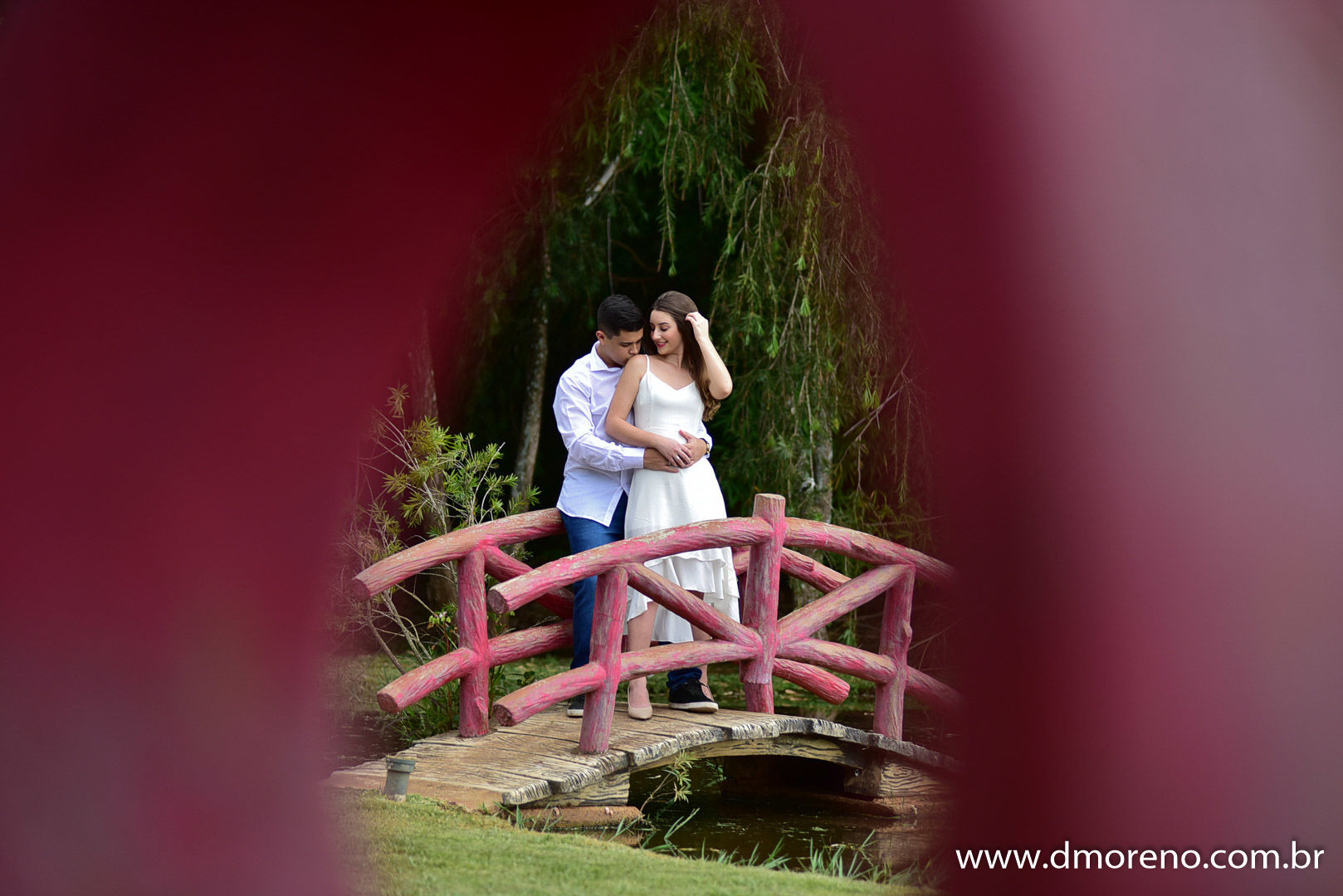Foto Um ensaio de casal lindo no Antiquário de Bálsamo para Sara e Daniel Foto Um ensaio de casal lindo no Antiquário de Bálsamo para Sara e Daniel - Imagem 11