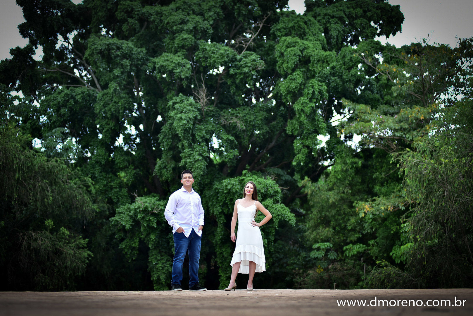 Foto Um ensaio de casal lindo no Antiquário de Bálsamo para Sara e Daniel Foto Um ensaio de casal lindo no Antiquário de Bálsamo para Sara e Daniel - Imagem 14