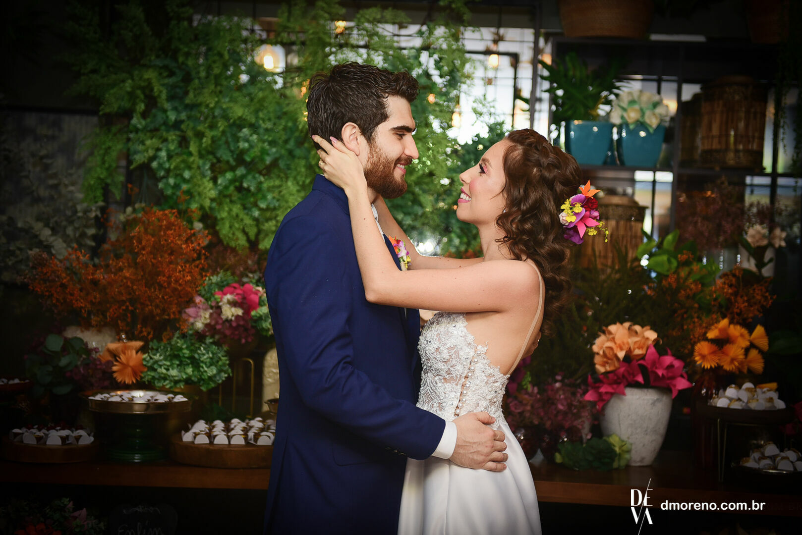 Foto Mini Wedding no Bistrô Lírios para Caroline e Vitor Foto Mini Wedding no Bistrô Lírios para Caroline e Vitor - Imagem 27