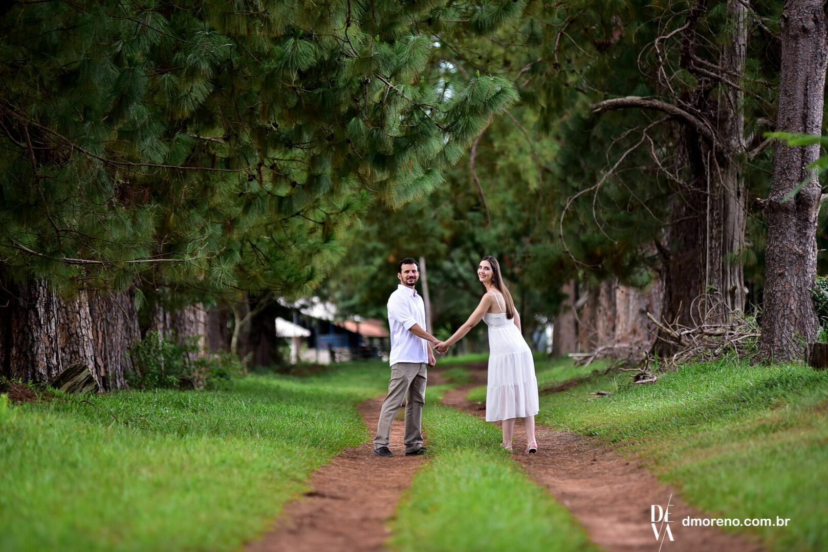 Foto Mariana e Flávio - Um pré-wedding lindo no campo Foto Mariana e Flávio - Um pré-wedding lindo no campo - Imagem 10