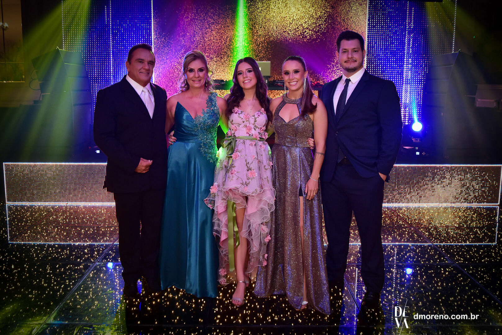 Foto Laura no Pais das Maravilhas - Uma linda festa de 15 anos no Almeida Pires Buffet Foto Laura no Pais das Maravilhas - Uma linda festa de 15 anos no Almeida Pires Buffet - Imagem 21