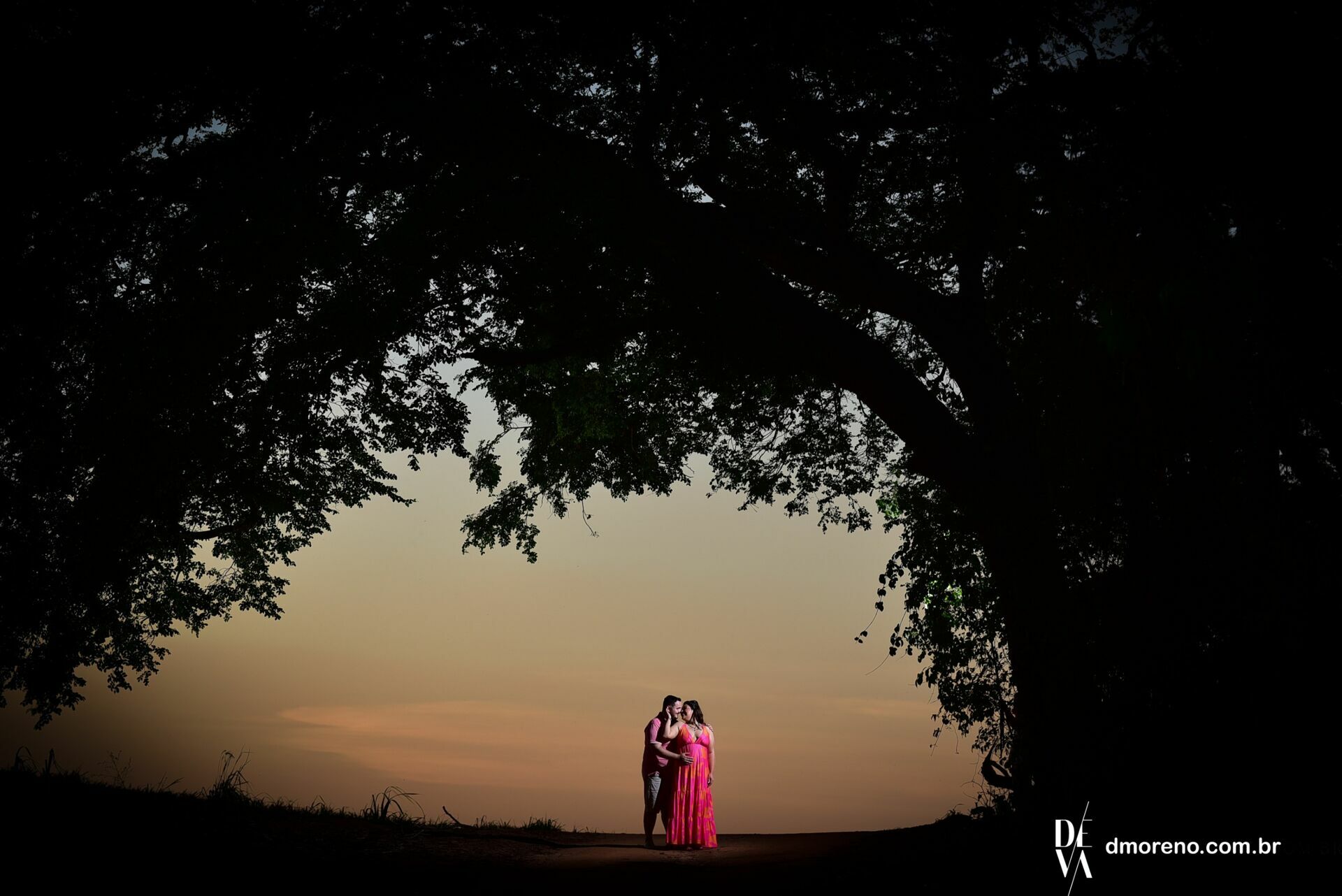 Foto Luana e José Carlos - Ensaio de pre-casamento no campo Foto Luana e José Carlos - Ensaio de pre-casamento no campo - Imagem 0