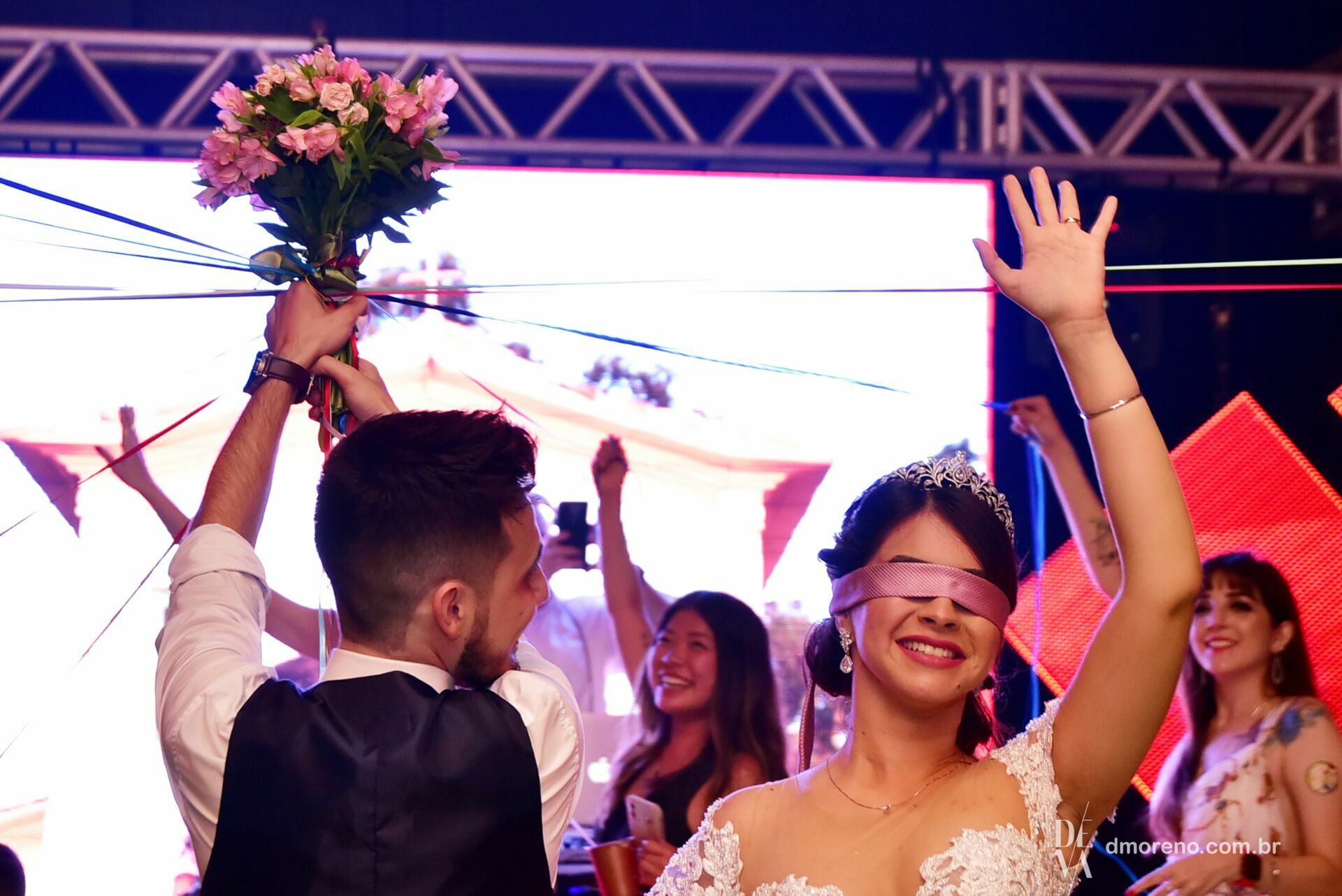 Foto Larissa + Caio - Um casamento apaixonante no Glauber Carvalho Eventos Foto Larissa + Caio - Um casamento apaixonante no Glauber Carvalho Eventos - Imagem 38