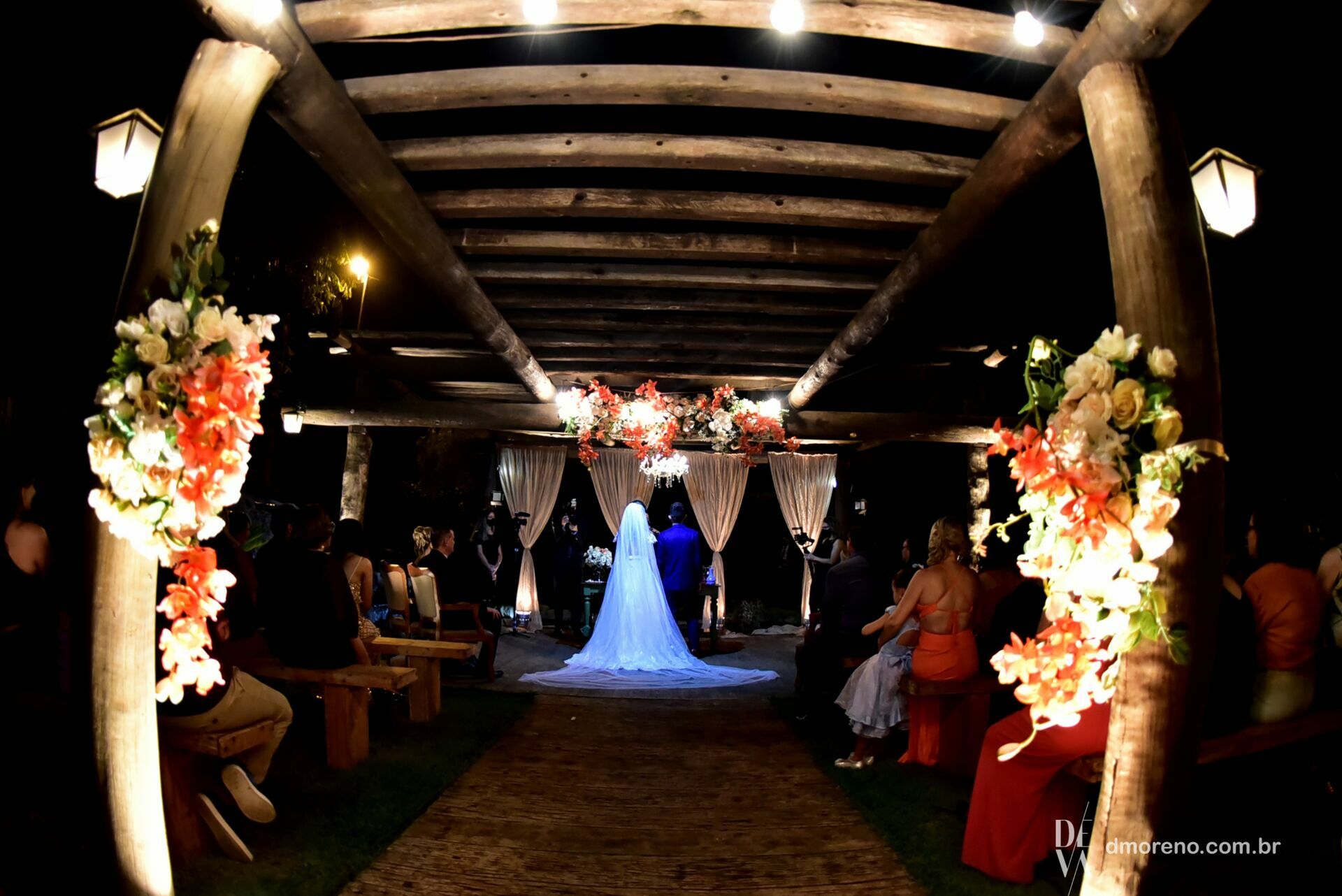 Foto Larissa + Caio - Um casamento apaixonante no Glauber Carvalho Eventos Foto Larissa + Caio - Um casamento apaixonante no Glauber Carvalho Eventos - Imagem 16