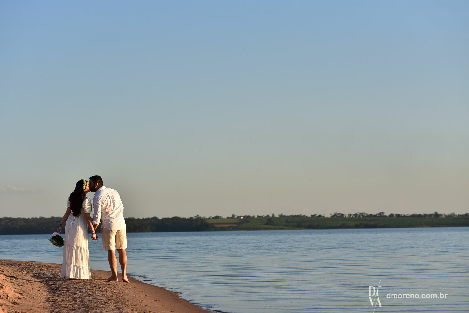 Foto Quando rio parece praia durante ensaio de pré-casamento Foto Quando rio parece praia durante ensaio de pré-casamento - Imagem 18