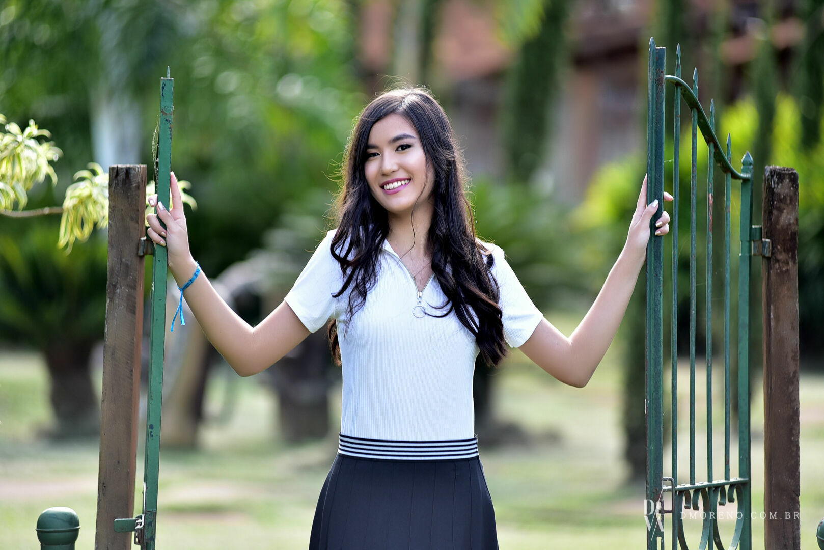 Foto Um lindo ensaio para debutante Mariella Hayashi Foto Um lindo ensaio para debutante Mariella Hayashi - Imagem 6